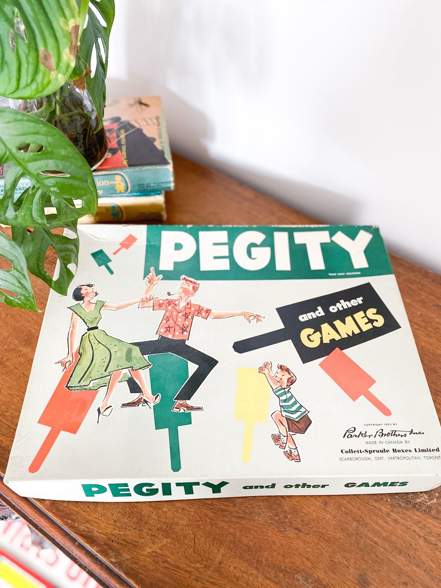 1960s Peggity Vintage Board Game - Perth Market