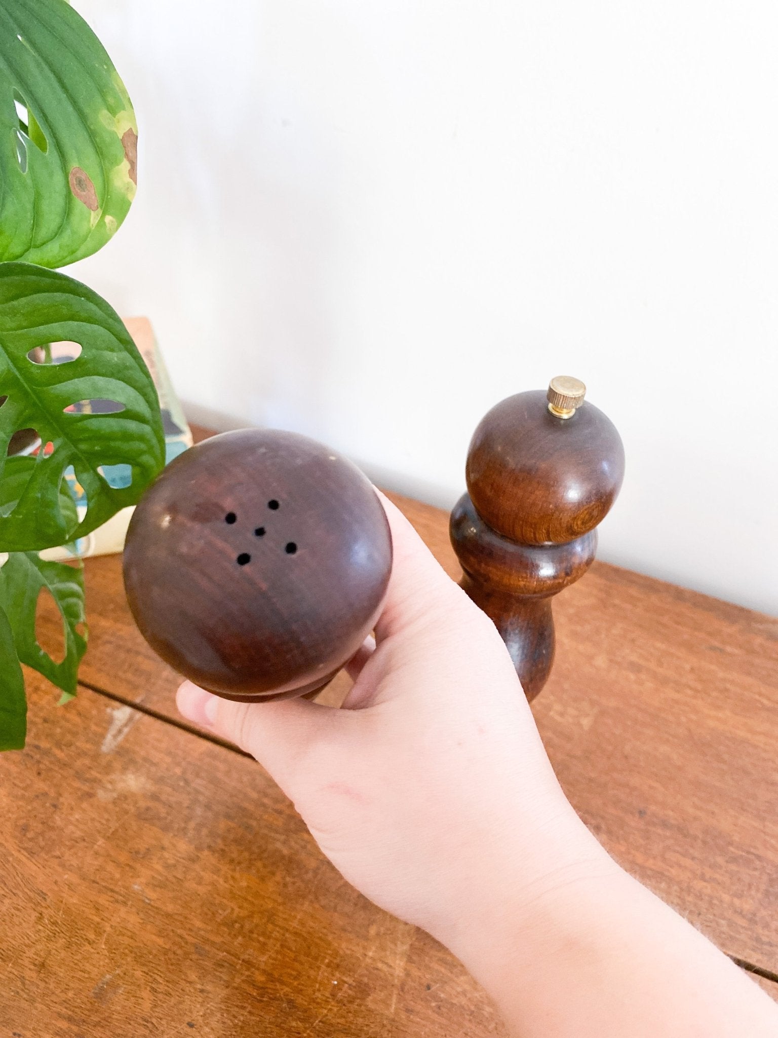 Restaurant Style Wooden Salt Shaker & Pepper Grinder - Perth Market