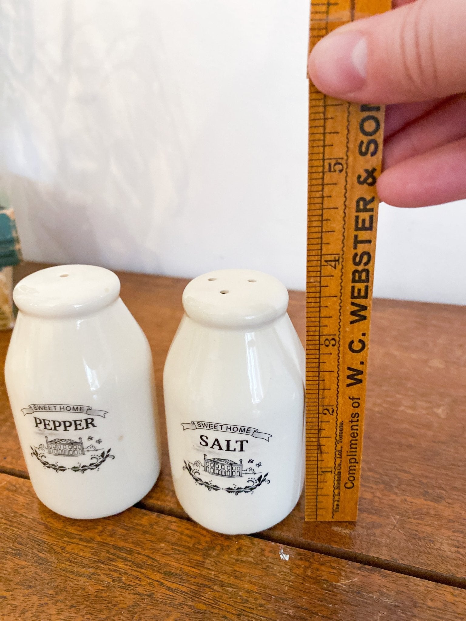 Vintage Style Farmhouse Salt and Pepper Shakers - Perth Market