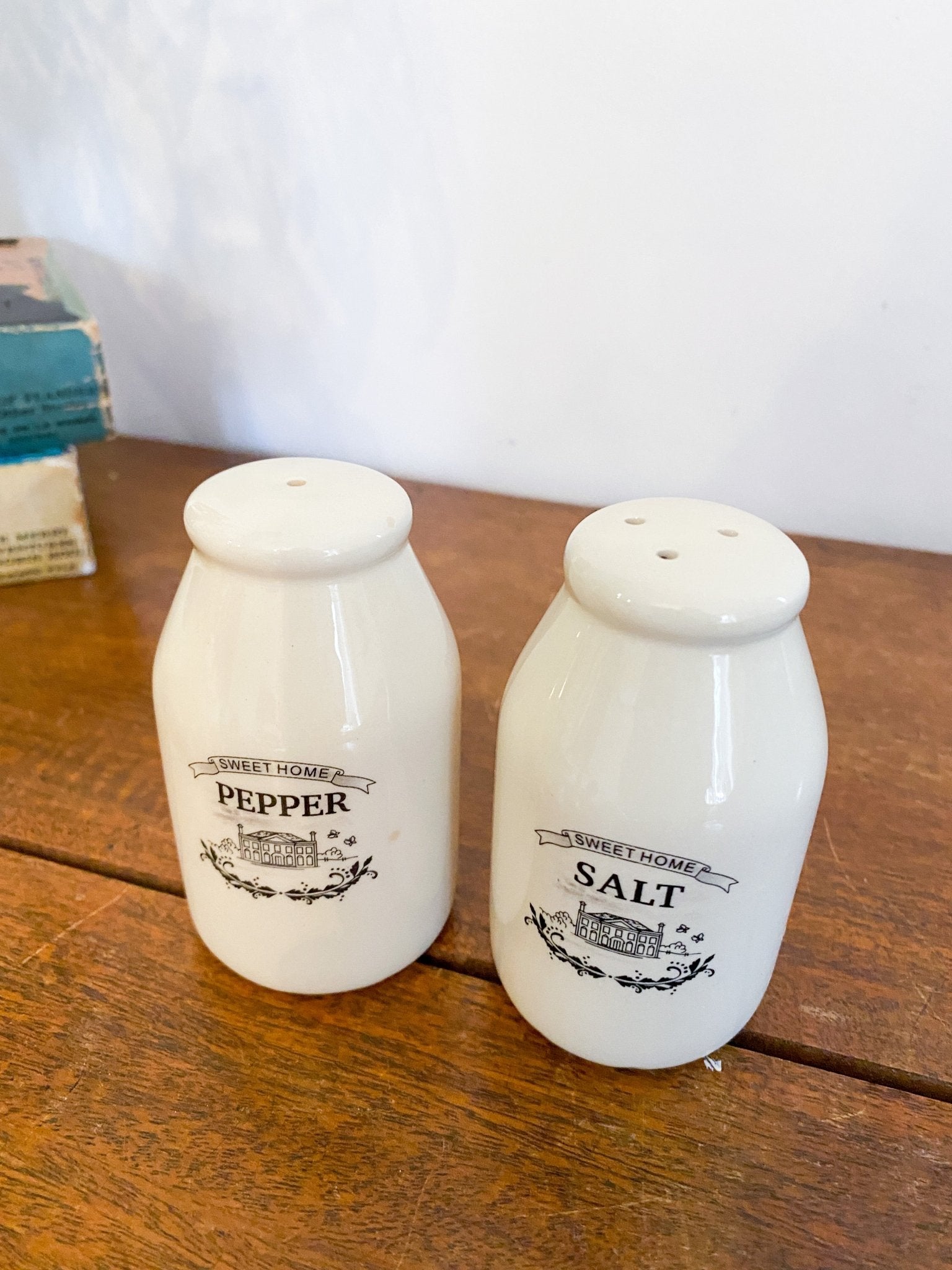 Vintage Style Farmhouse Salt and Pepper Shakers - Perth Market