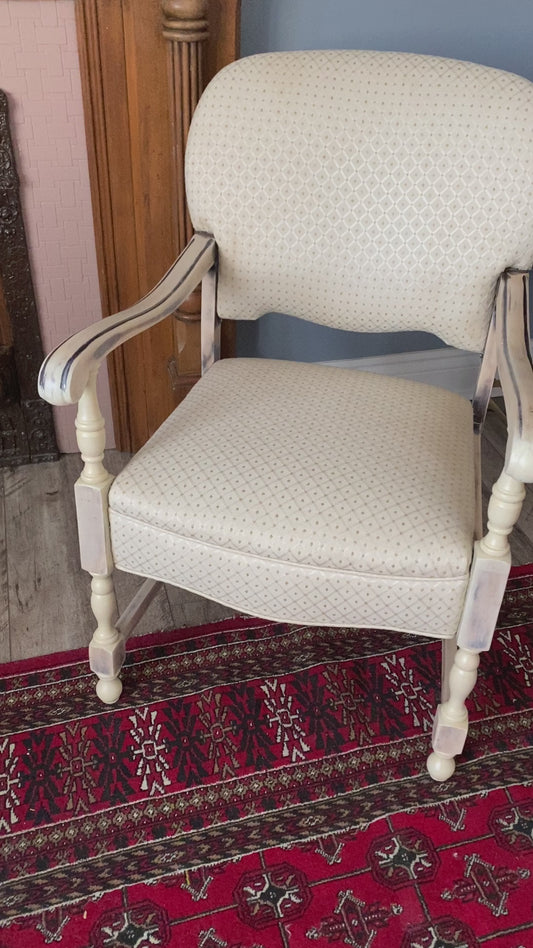 Queen Anne Shabby Chic Chair