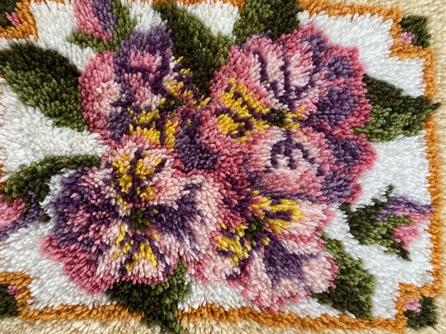 Floral Tufted Rug - Perth Market