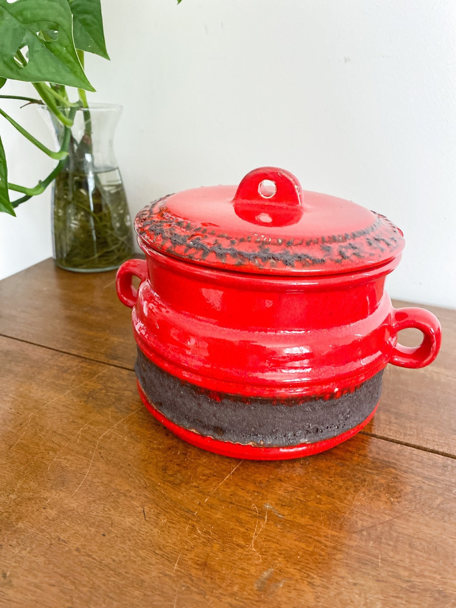 Laurentian Red Lava Drip Bean Pot - Perth Market