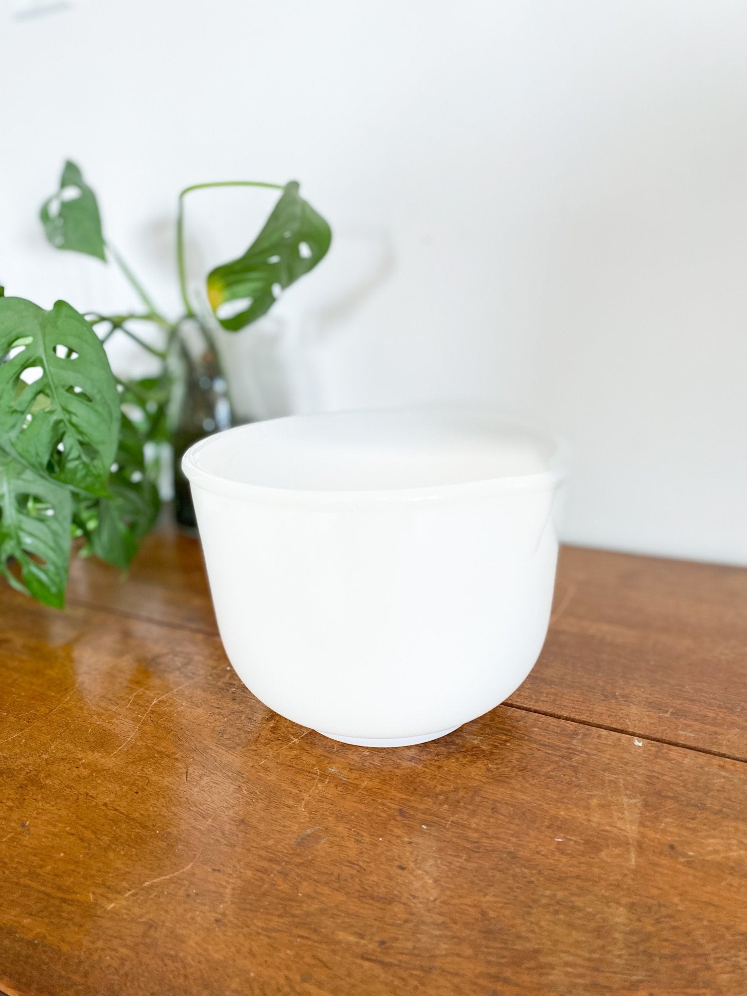 Milk Glass Bowl with Lip - Perth Market