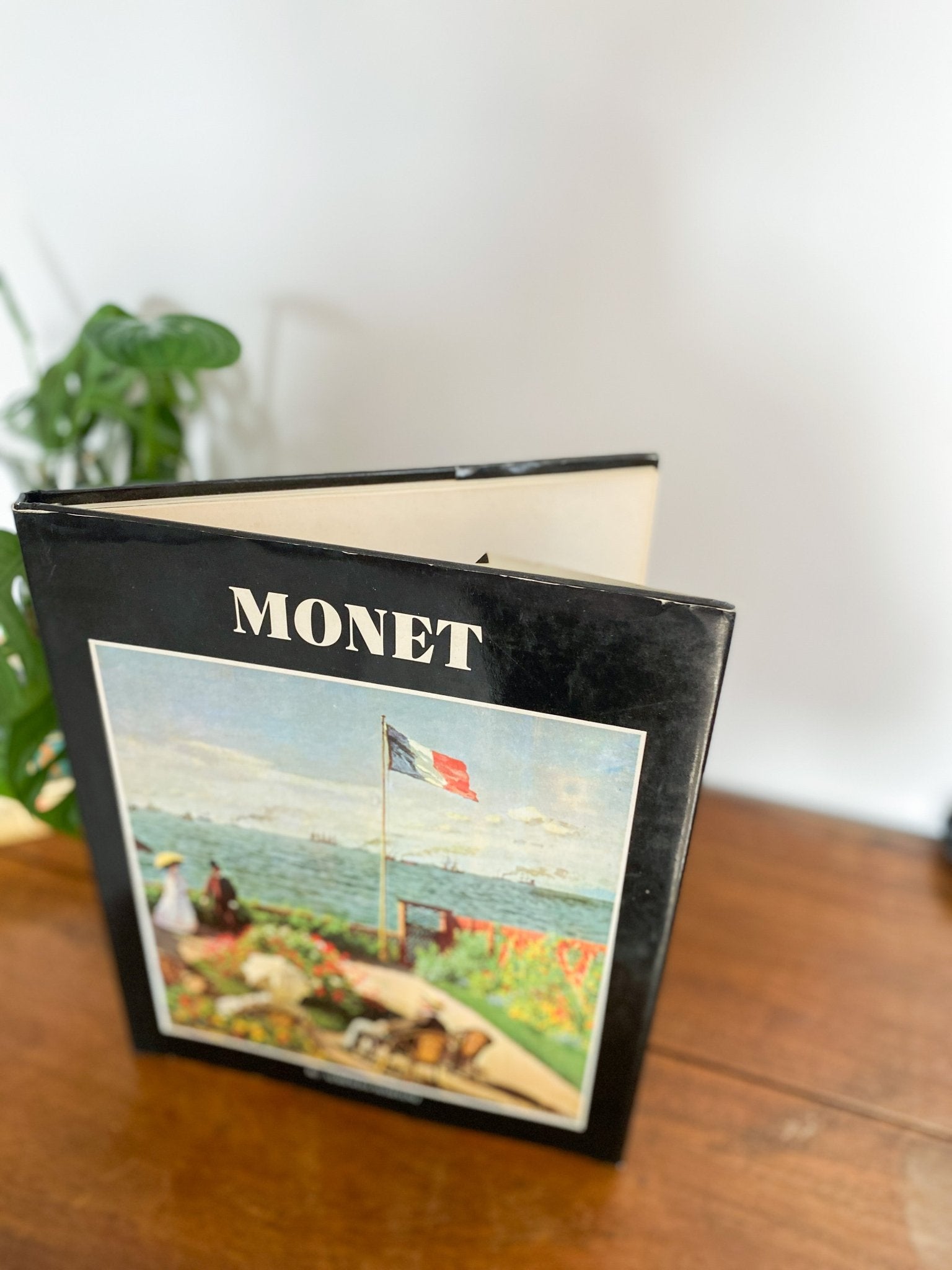 Vintage outlet Large Monet Coffee Table Color Hardcover Book