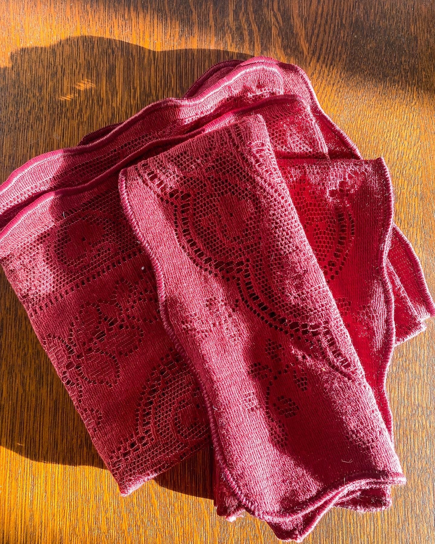 Red Lace Set of Napkins (2) - Perth Market