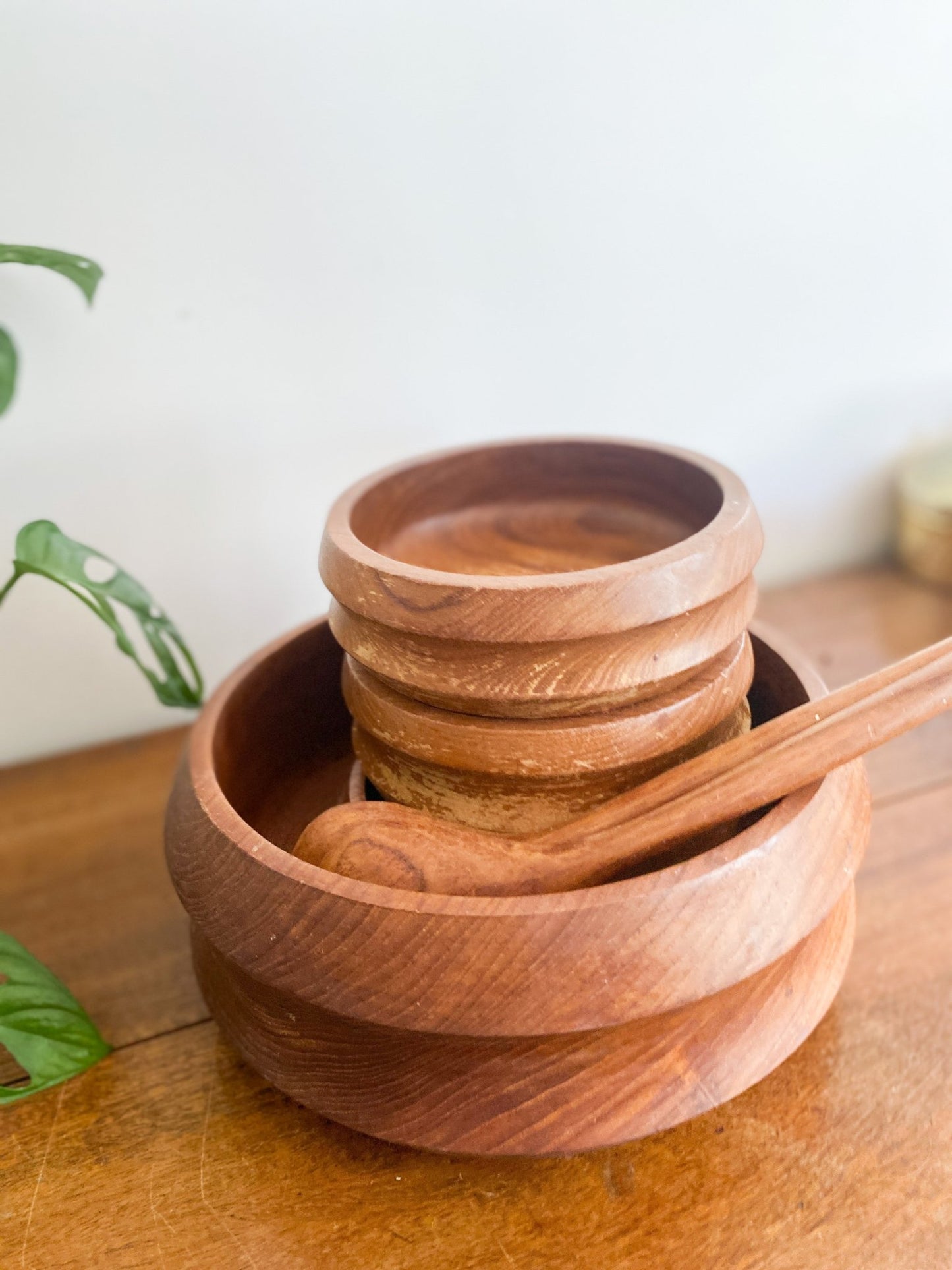 Set of Wooden Salad Bowls with Utensils - Perth Market