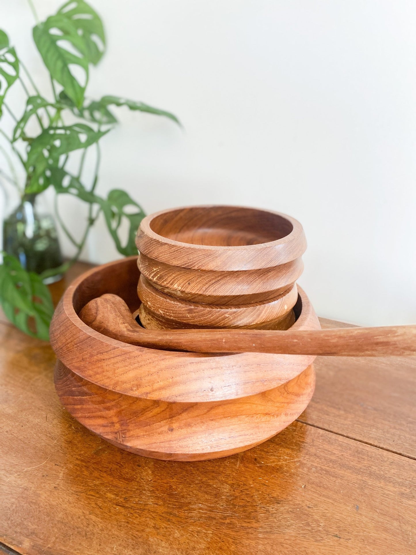 Set of Wooden Salad Bowls with Utensils - Perth Market