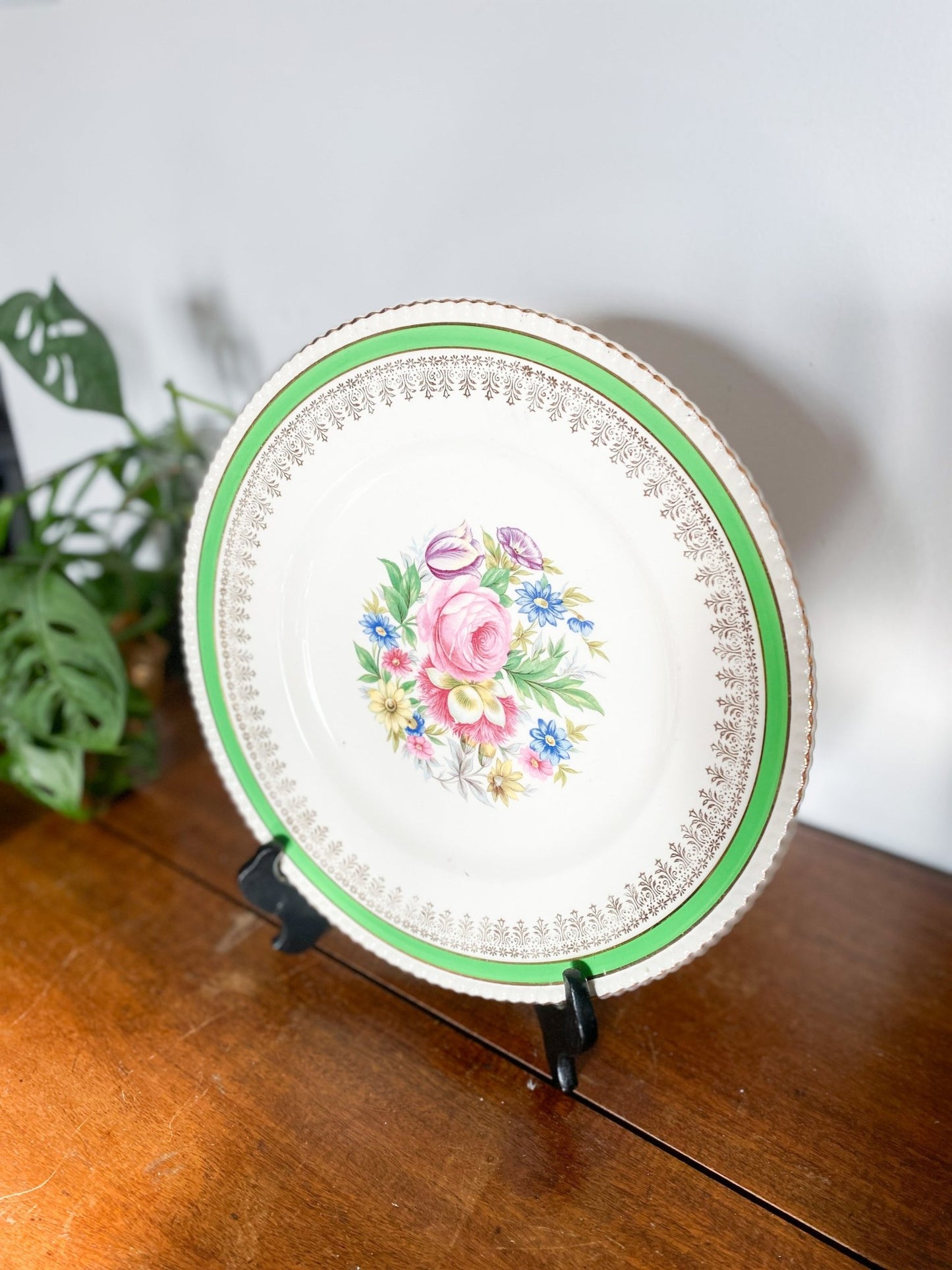Solianware Simpsons Pottery - Green & Rose Plate with 22K Gold Filigre - Perth Market