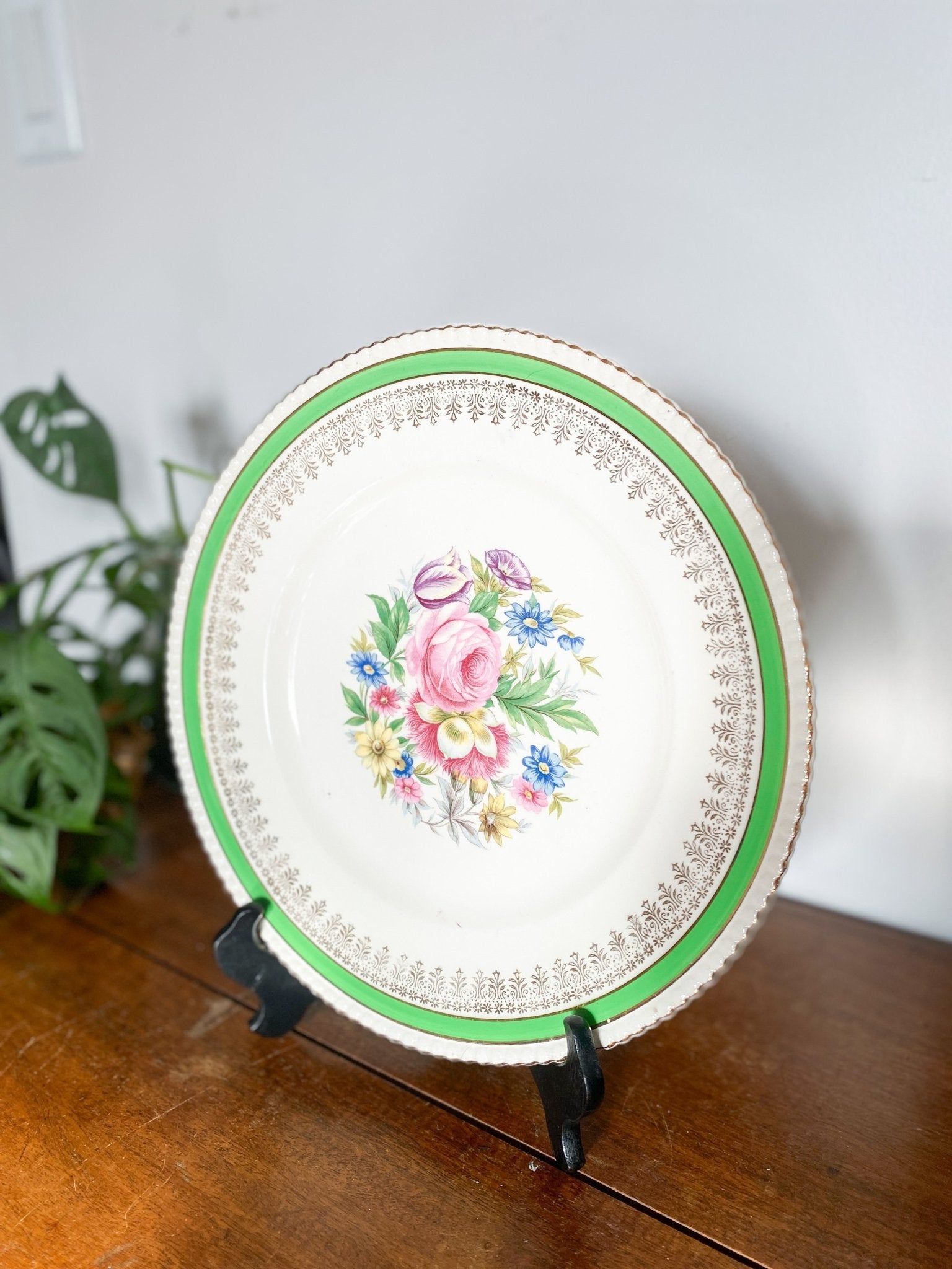 Solianware Simpsons Pottery - Green & Rose Plate with 22K Gold Filigre - Perth Market