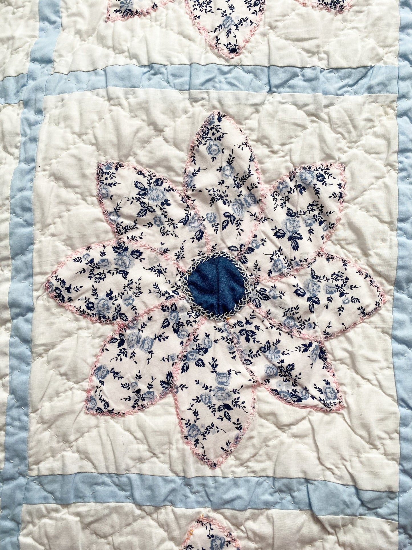Vintage Handmade Quilt with White and Purple Flowers - Perth Market