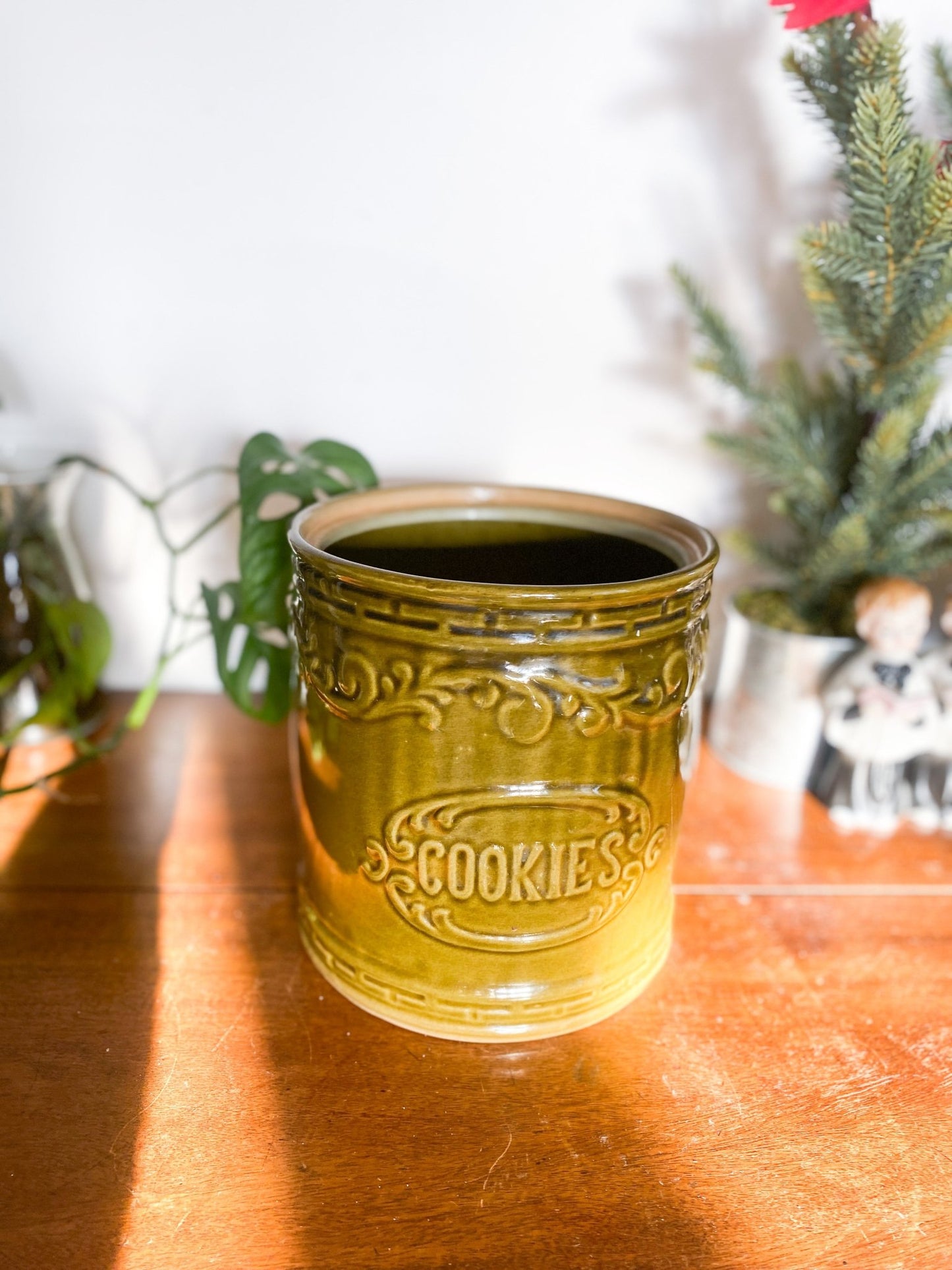 Vintage Manmouth Cookie Jar - Missing Lid - Perth Market