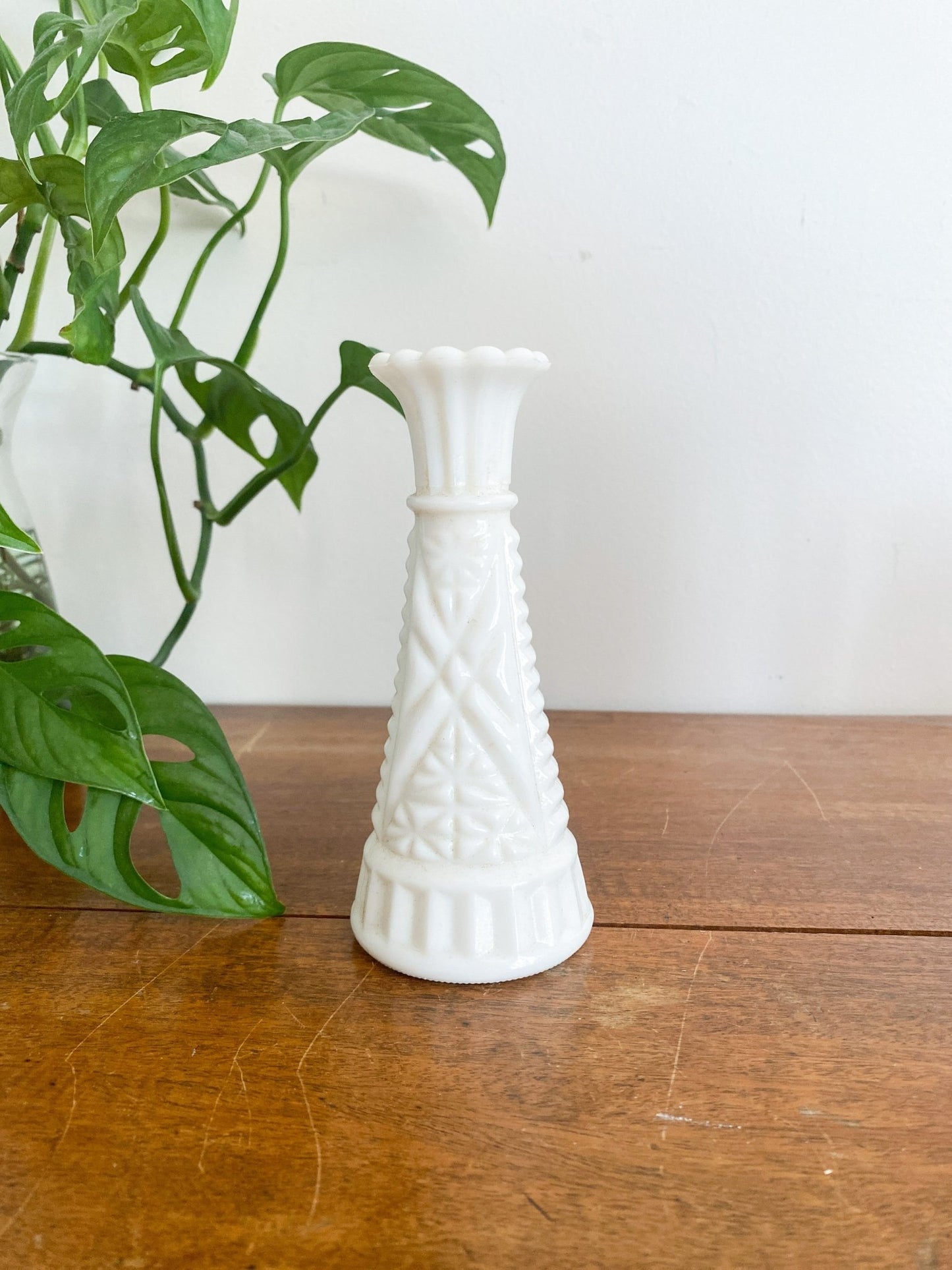 Vintage Milk Glass Bud Vase - Perth Market